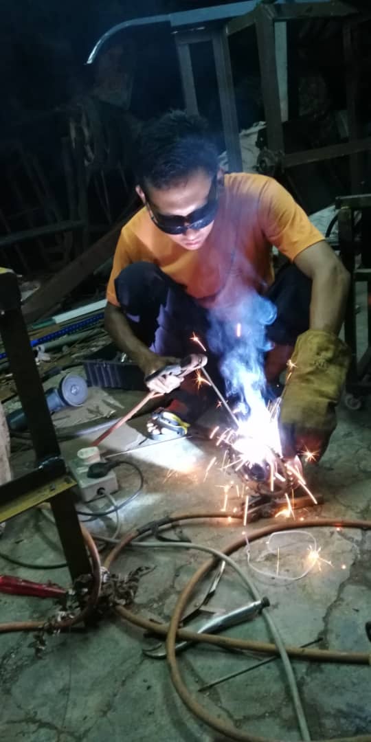 usahawan faiz